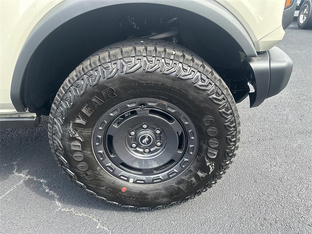 new 2025 Ford Bronco car, priced at $47,330