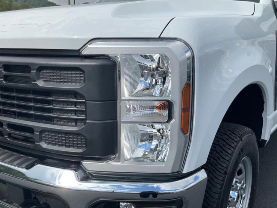 new 2024 Ford F-250 car, priced at $44,680