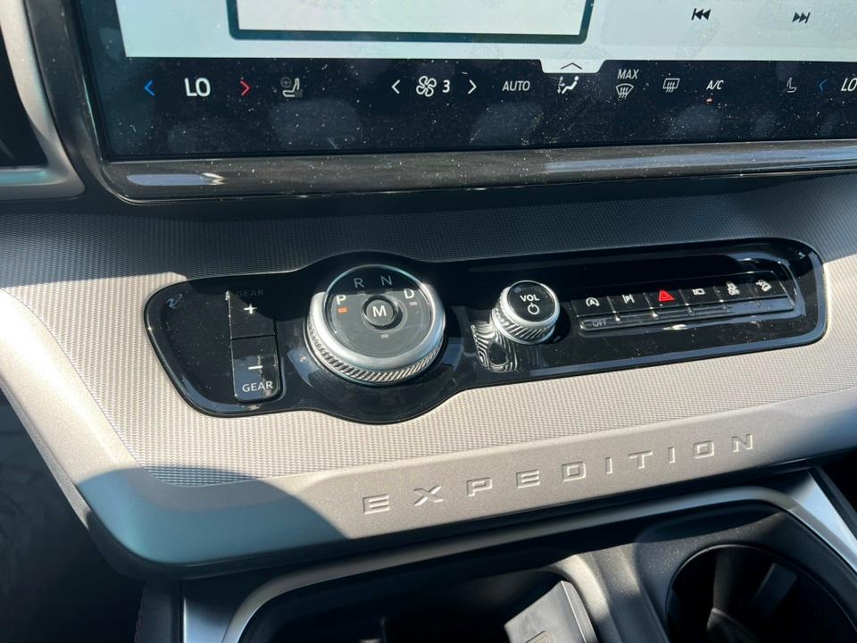 new 2025 Ford Expedition Max car, priced at $71,230