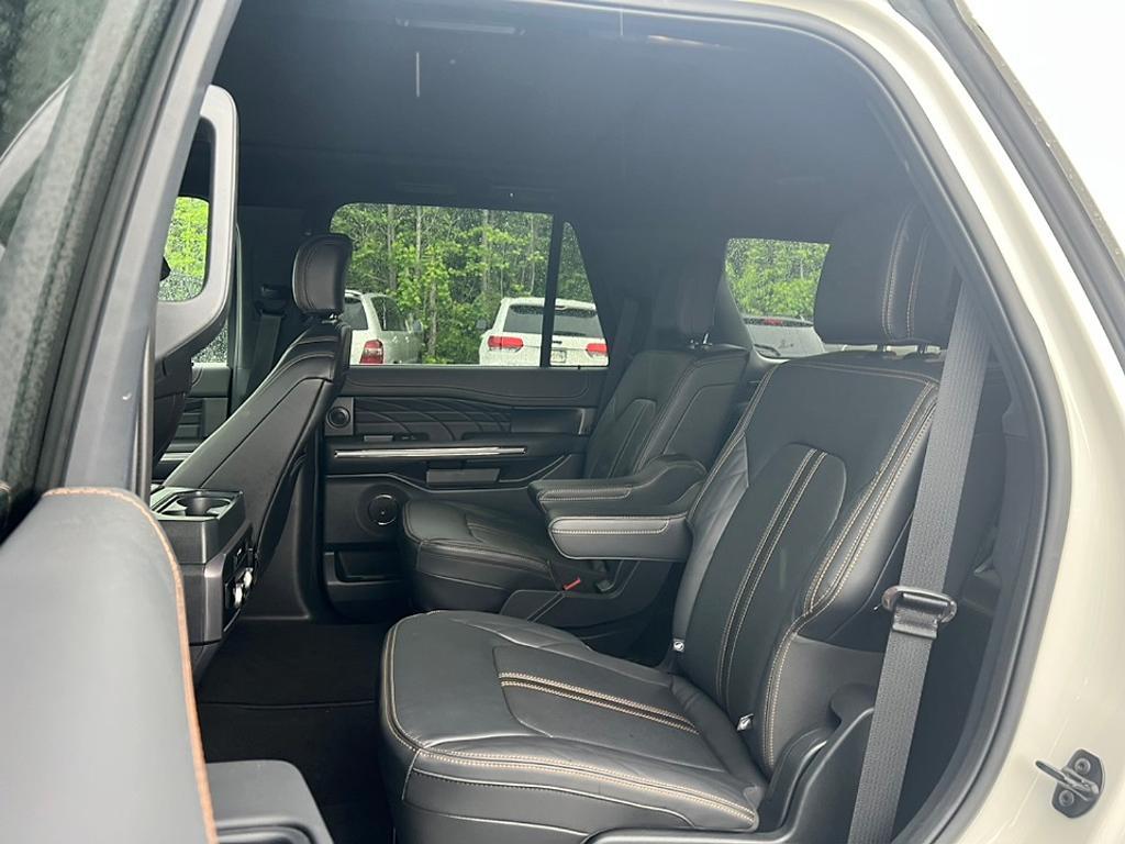 used 2024 Ford Expedition car, priced at $67,259