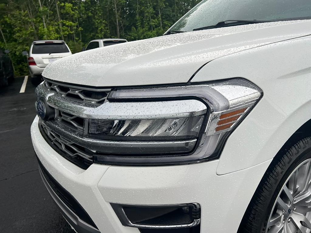 used 2024 Ford Expedition car, priced at $67,259