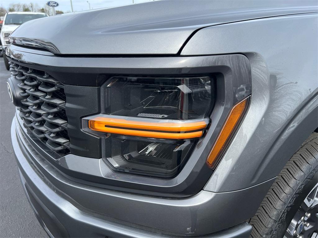 new 2025 Ford F-150 car, priced at $48,697