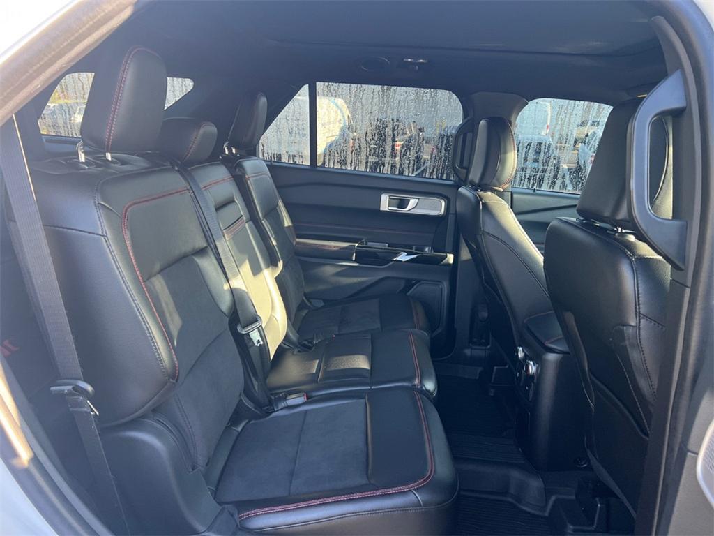 used 2022 Ford Explorer car, priced at $31,638