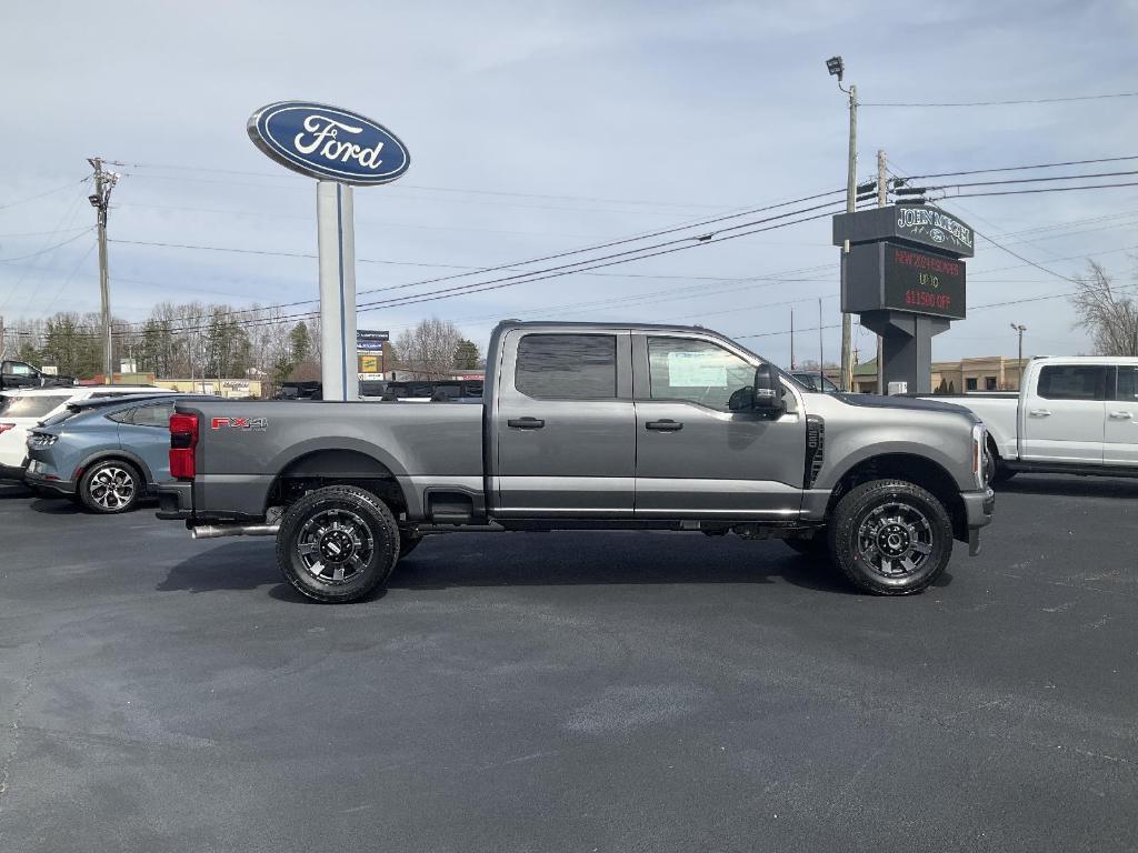 new 2025 Ford F-250 car, priced at $61,590