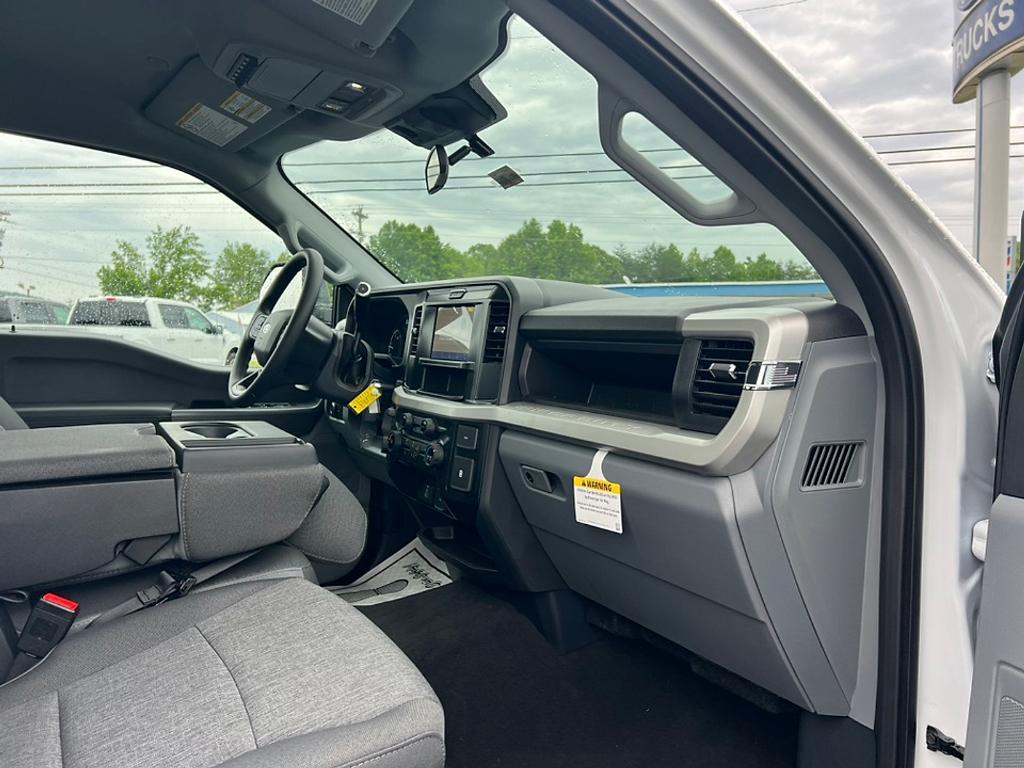 new 2025 Ford F-250 car, priced at $65,870