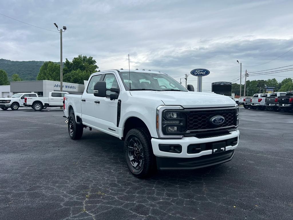 new 2025 Ford F-250 car, priced at $65,870