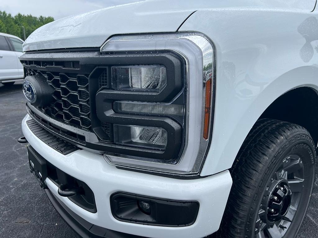 new 2025 Ford F-250 car, priced at $65,870