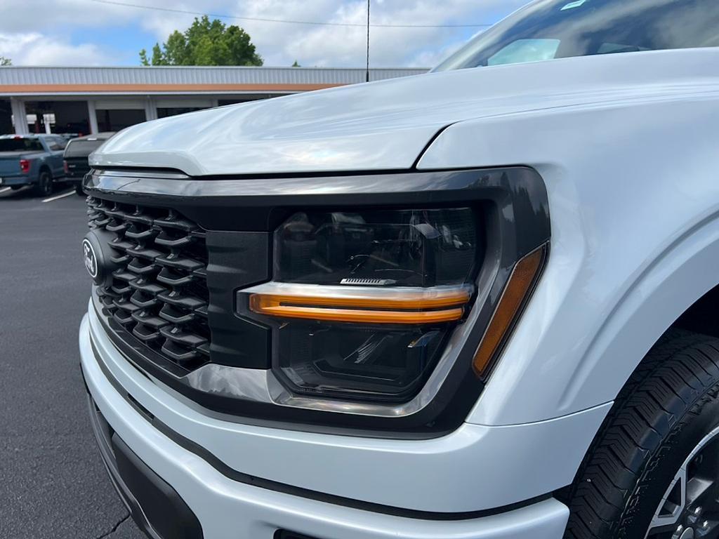 new 2025 Ford F-150 car, priced at $45,558
