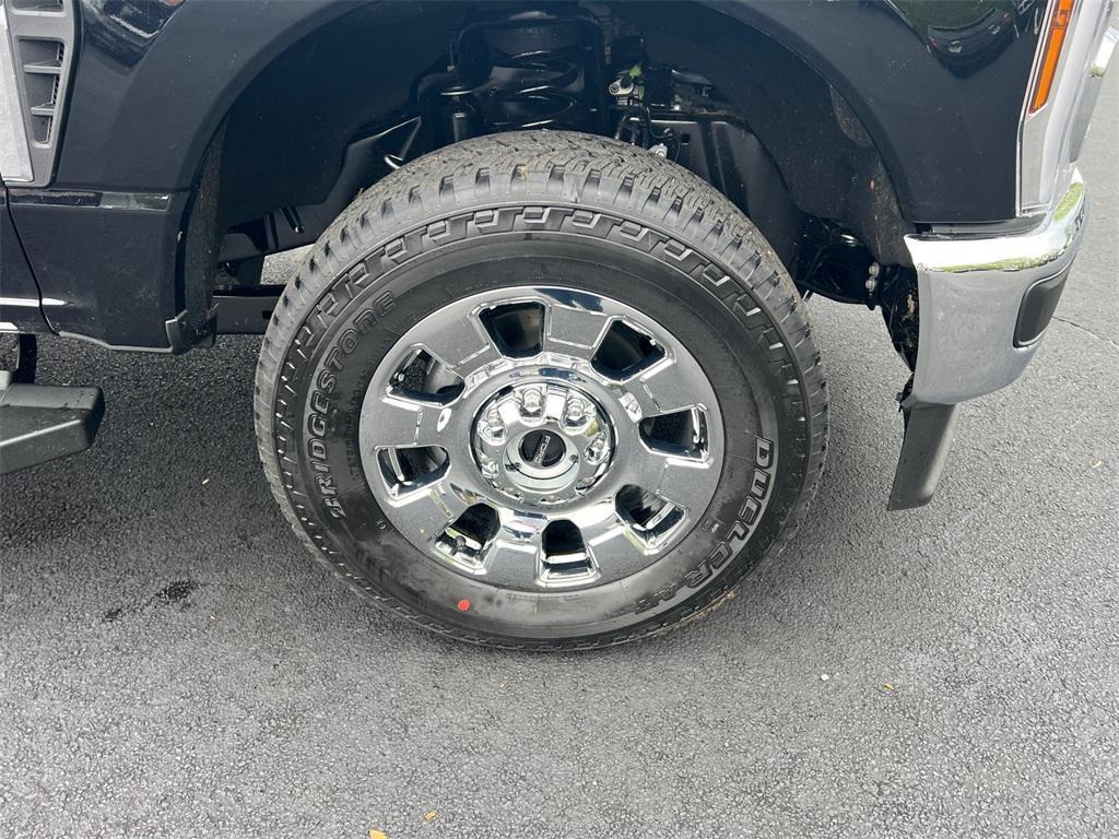 new 2025 Ford F-250 car, priced at $75,180