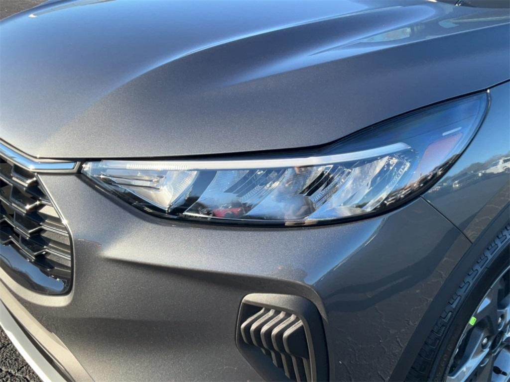 new 2025 Ford Escape car, priced at $30,777