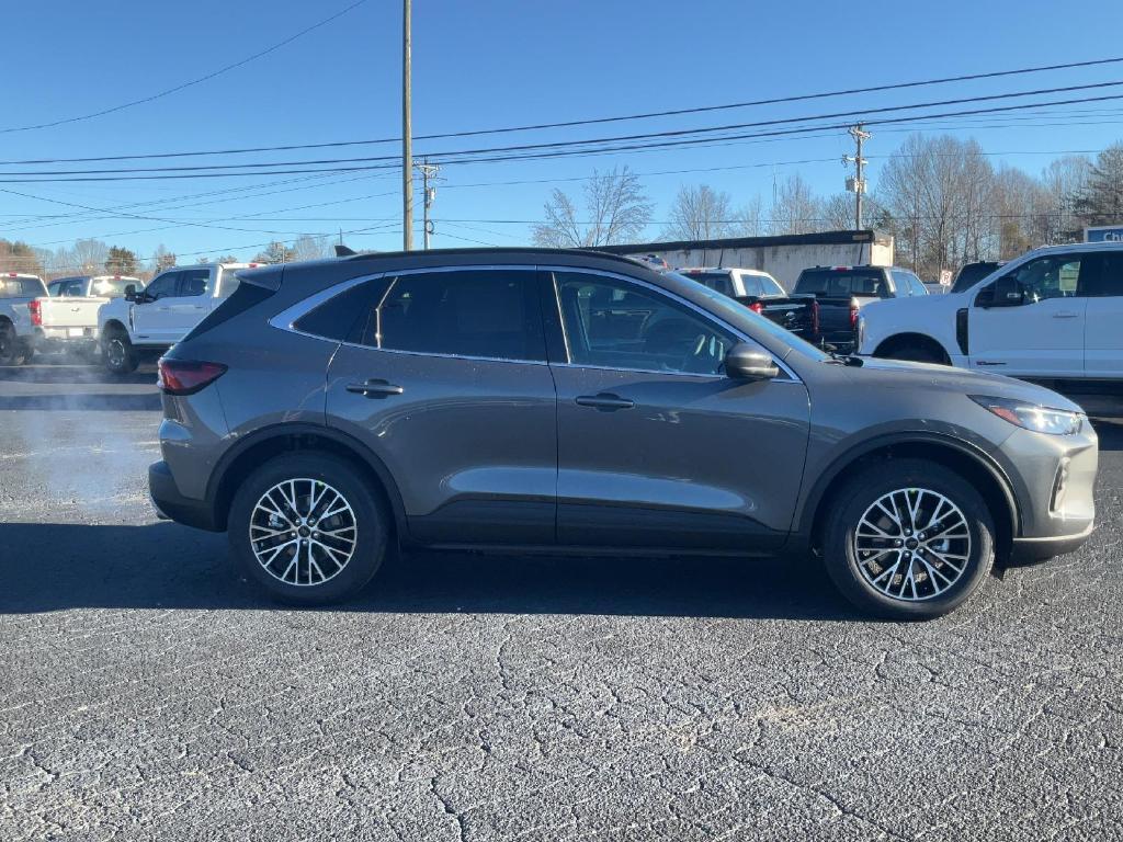 new 2025 Ford Escape car, priced at $40,650