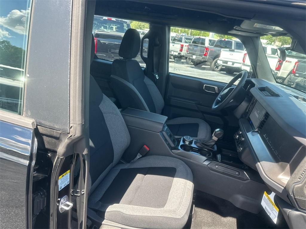new 2025 Ford Bronco car, priced at $35,885