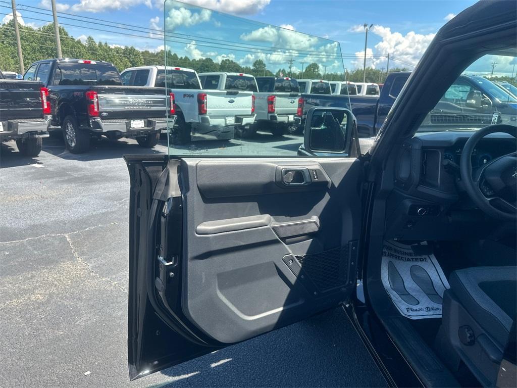 new 2025 Ford Bronco car, priced at $35,885