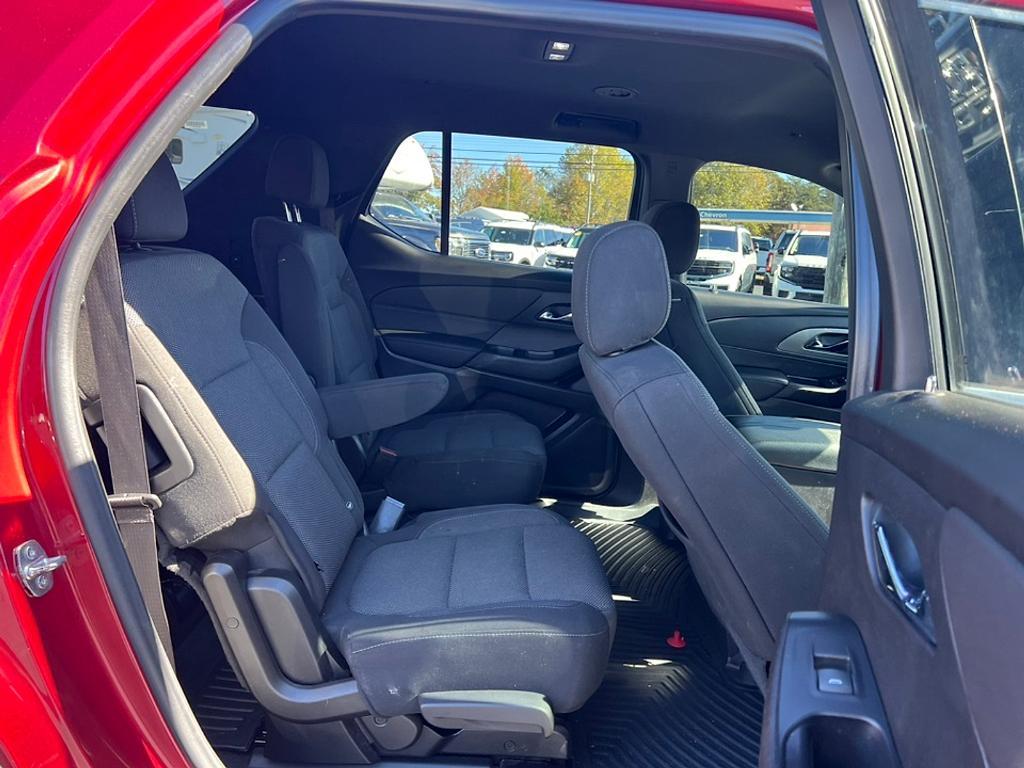 used 2022 Chevrolet Traverse car, priced at $22,544