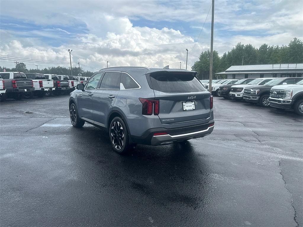 used 2024 Kia Sorento car, priced at $33,989