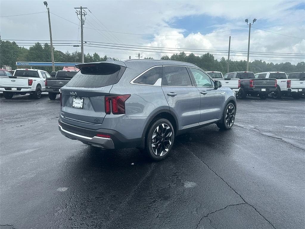 used 2024 Kia Sorento car, priced at $33,989