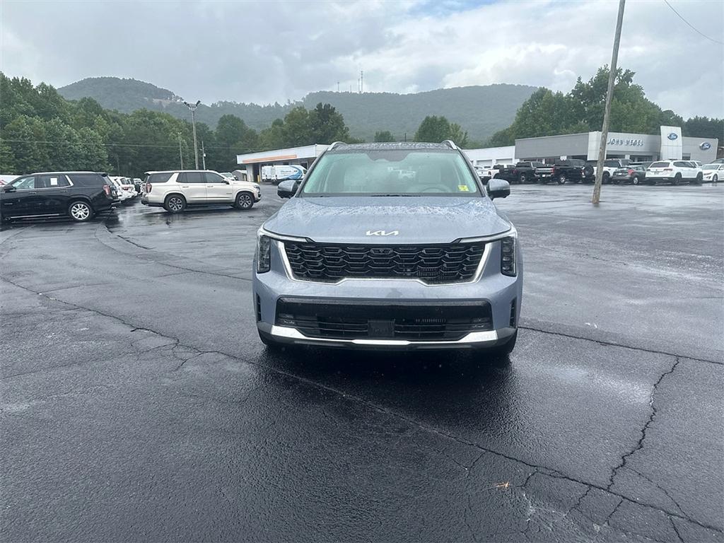 used 2024 Kia Sorento car, priced at $33,989