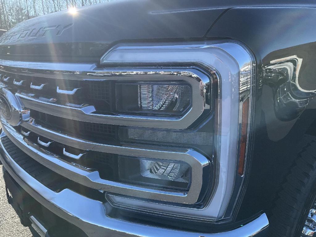 new 2025 Ford F-250 car, priced at $81,685