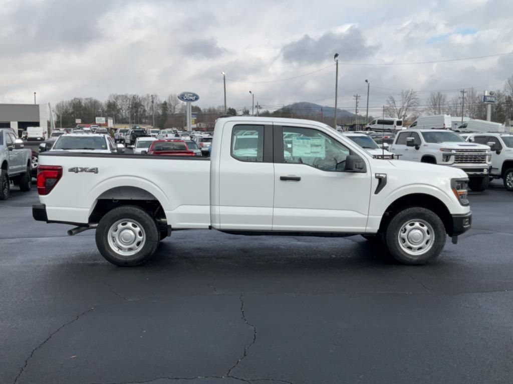 new 2024 Ford F-150 car, priced at $42,590