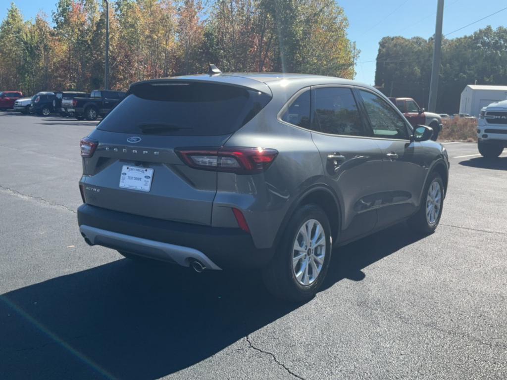 new 2025 Ford Escape car, priced at $31,480