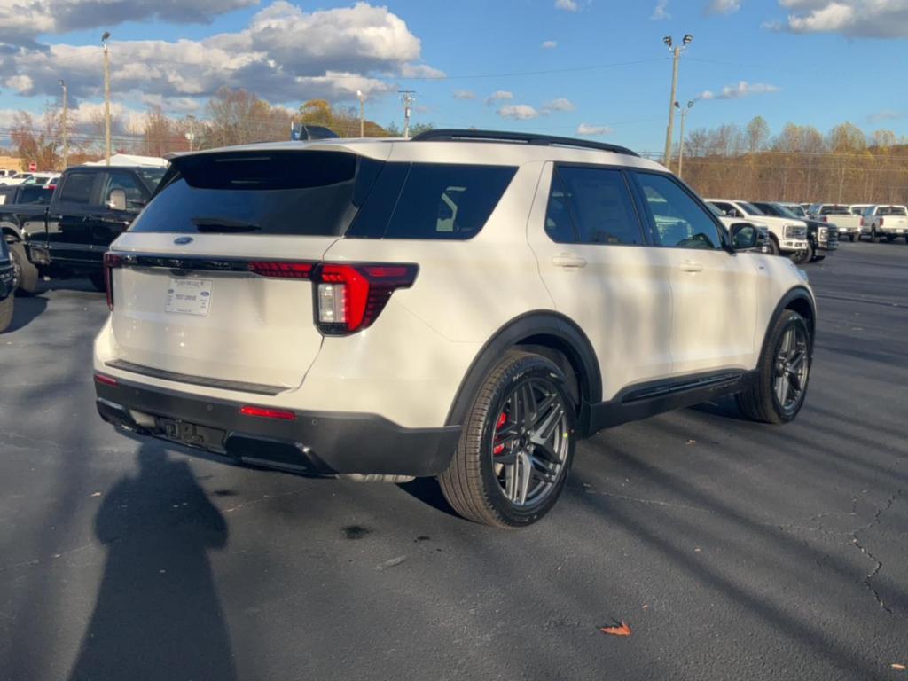 new 2025 Ford Explorer car, priced at $46,740