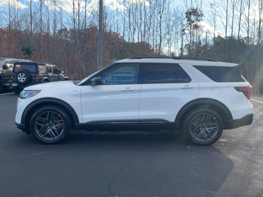 new 2025 Ford Explorer car, priced at $46,740