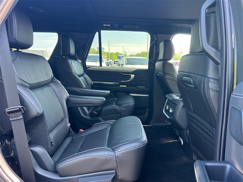 new 2025 Ford Expedition car, priced at $83,465