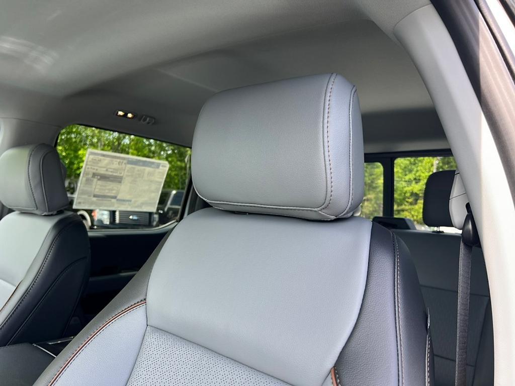 new 2025 Ford F-150 car, priced at $59,924