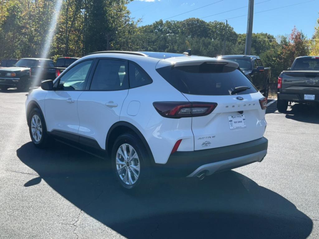 new 2025 Ford Escape car, priced at $33,915