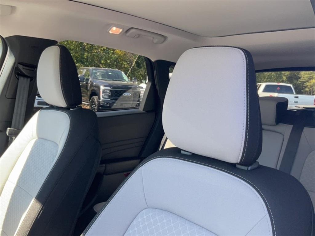 new 2025 Ford Escape car, priced at $30,642