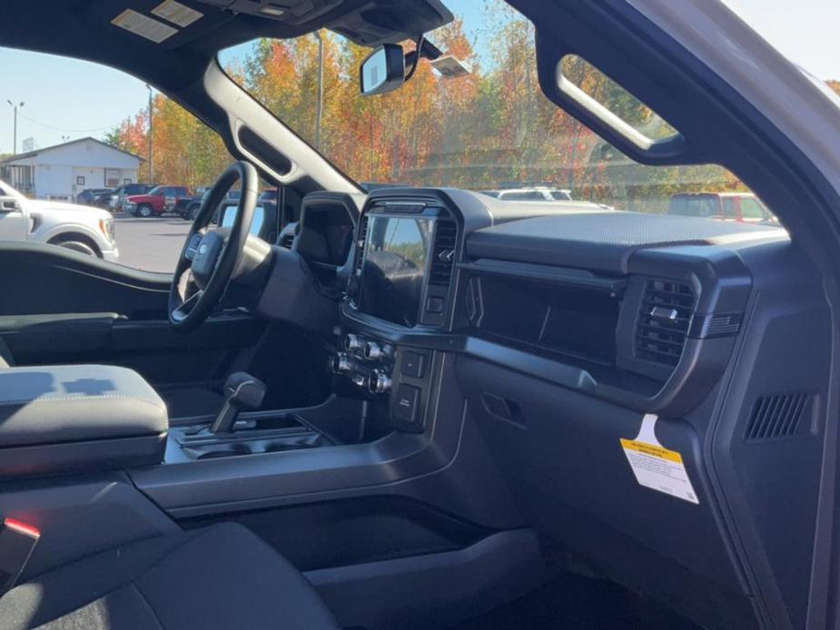 new 2024 Ford F-150 car, priced at $52,260