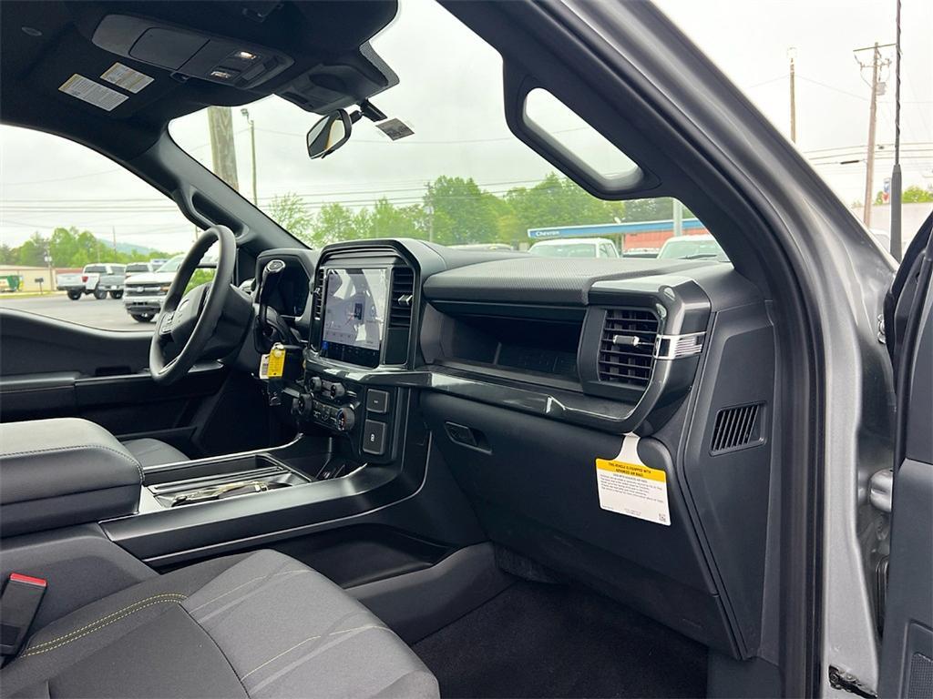 new 2025 Ford F-150 car, priced at $47,035