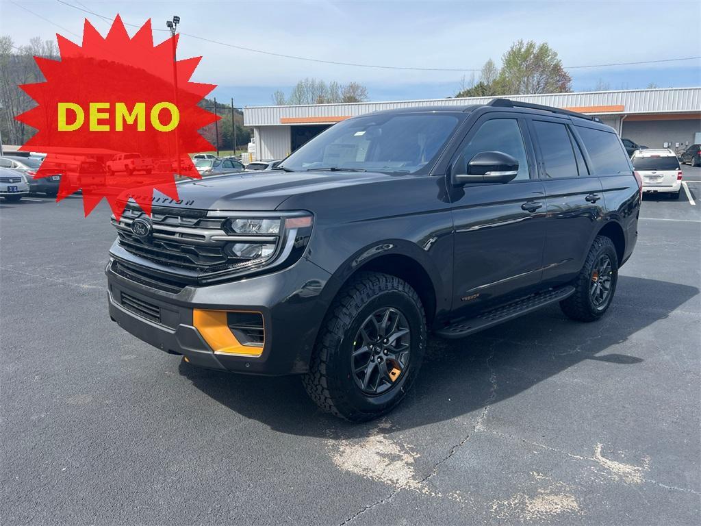 new 2025 Ford Expedition car, priced at $82,015