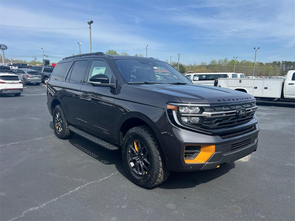 new 2025 Ford Expedition car, priced at $82,015