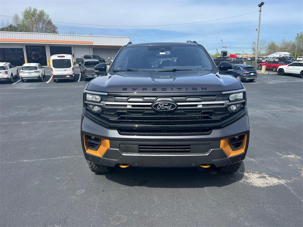 new 2025 Ford Expedition car, priced at $82,015