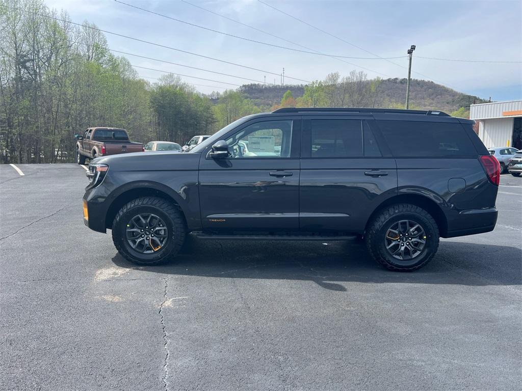 new 2025 Ford Expedition car, priced at $82,015