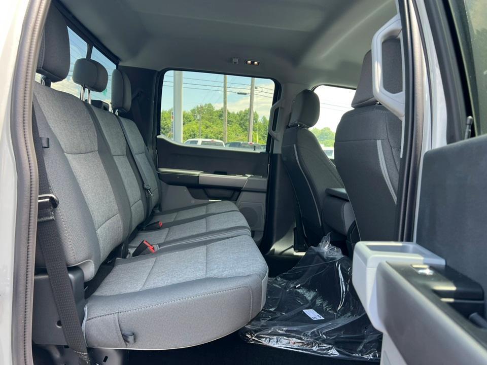 new 2025 Ford F-250 car, priced at $67,160