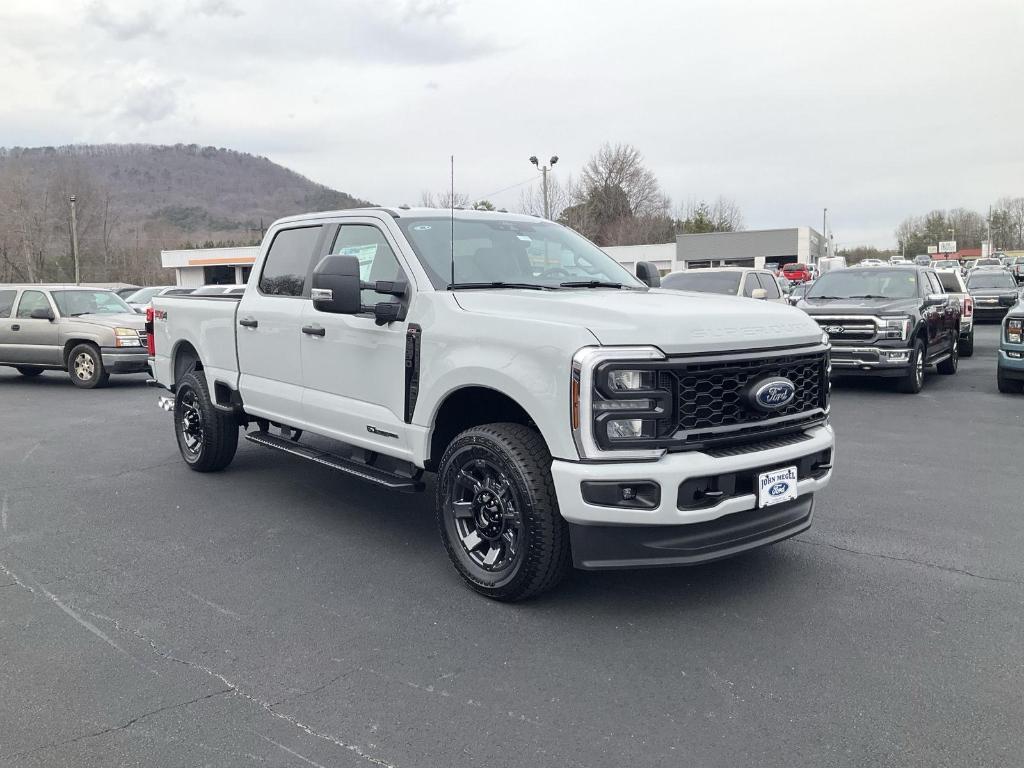 new 2025 Ford F-250 car, priced at $72,660