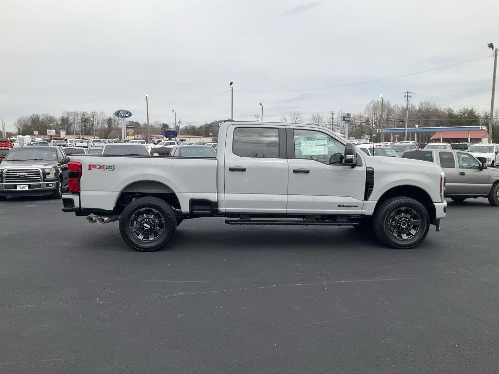 new 2025 Ford F-250 car, priced at $72,660