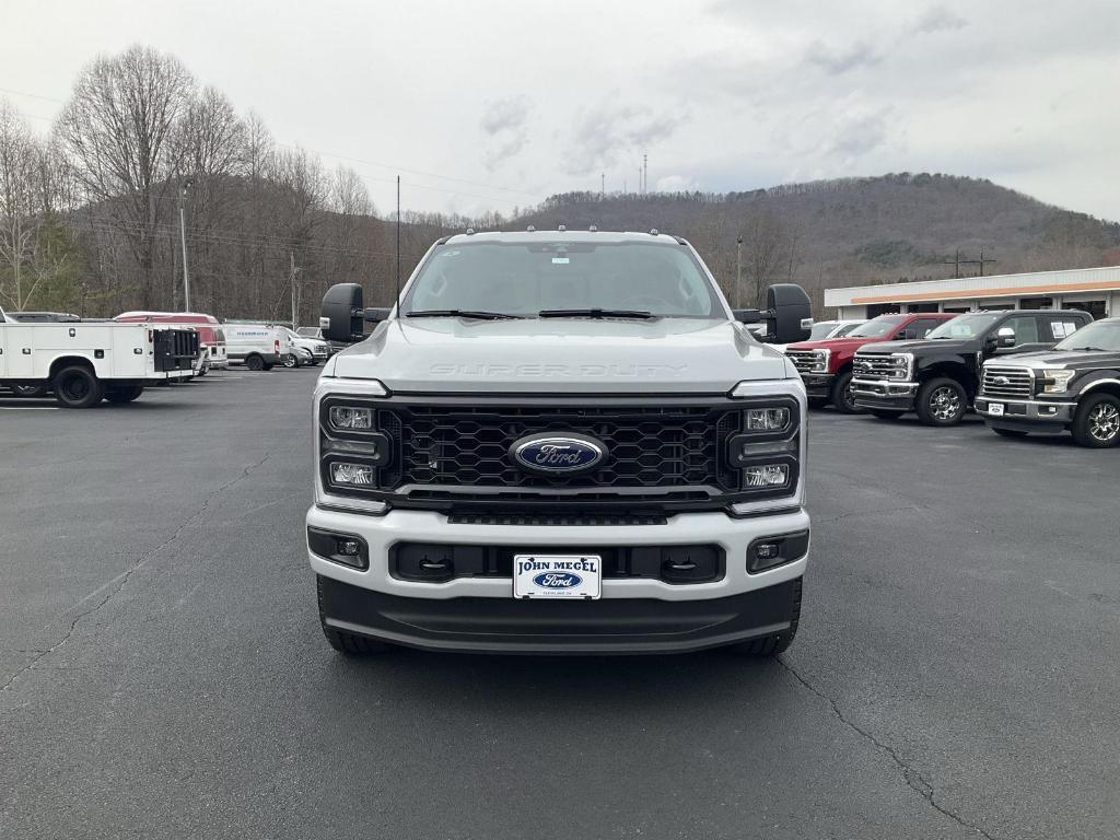 new 2025 Ford F-250 car, priced at $72,660