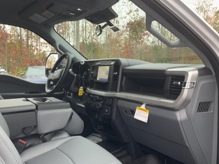 new 2024 Ford F-250 car, priced at $49,330