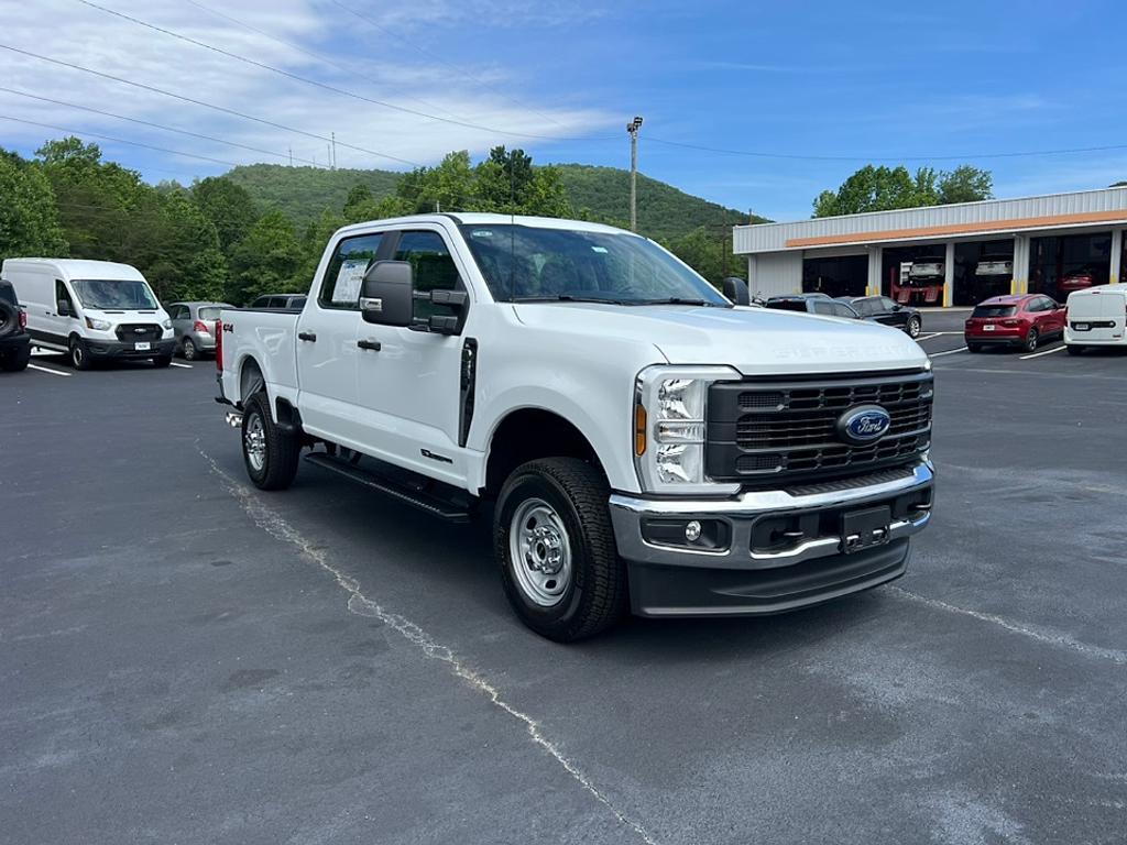 new 2025 Ford F-250 car, priced at $61,450