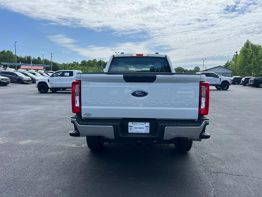 new 2025 Ford F-250 car, priced at $61,450