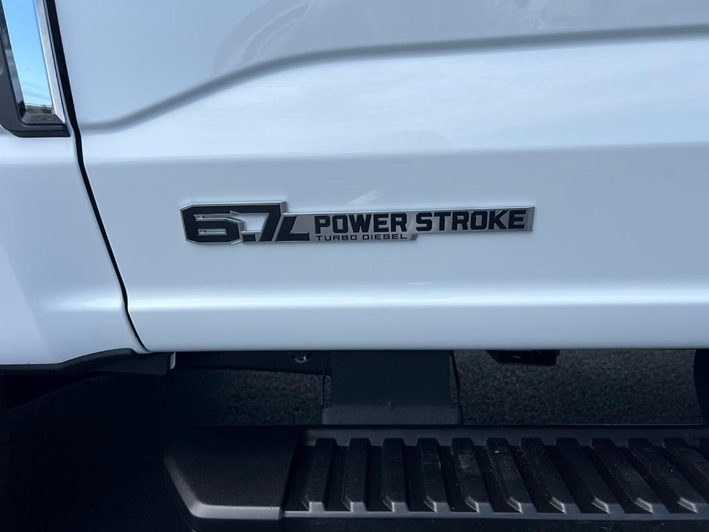 new 2025 Ford F-250 car, priced at $61,450