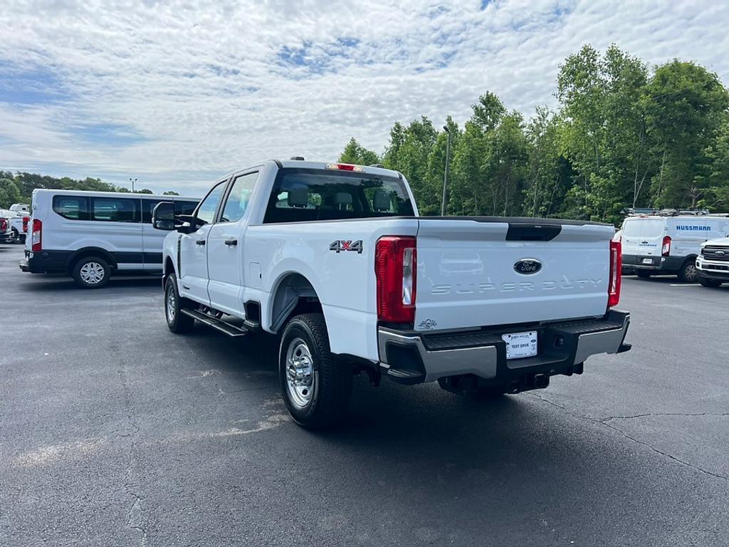 new 2025 Ford F-250 car, priced at $61,450