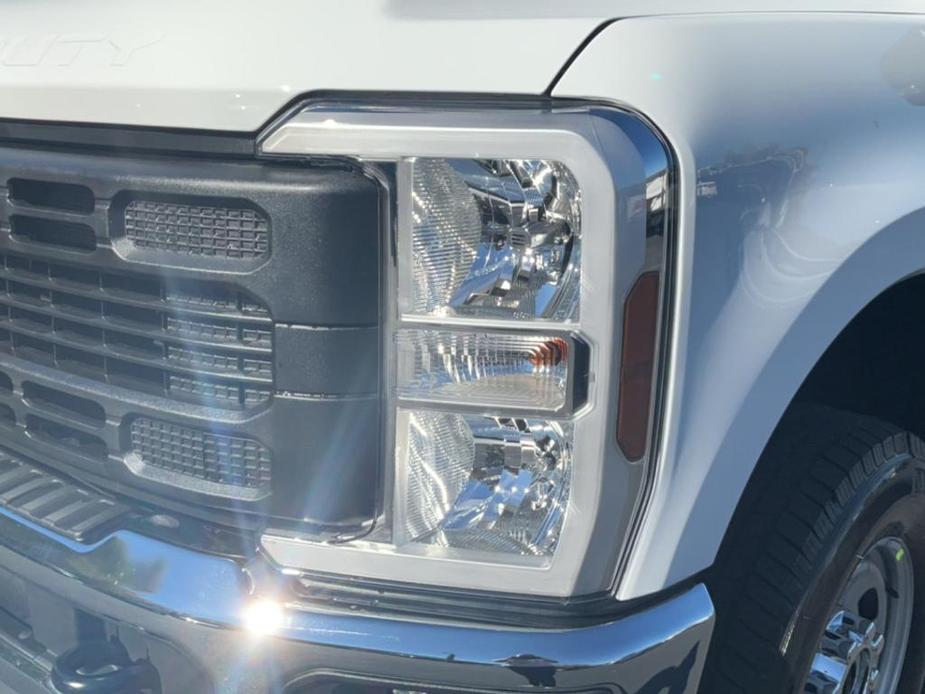 new 2024 Ford F-250 car, priced at $49,330