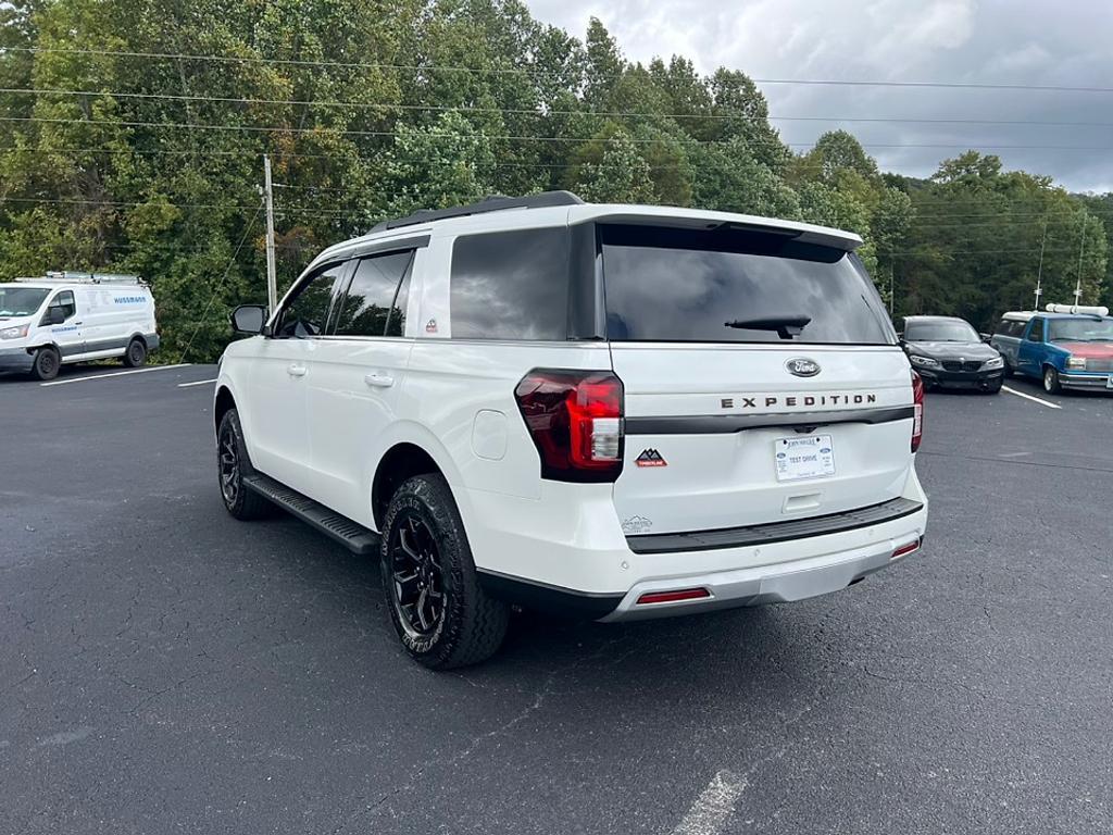 used 2022 Ford Expedition car, priced at $50,625