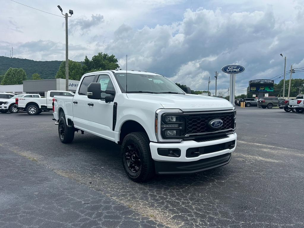 new 2025 Ford F-250 car, priced at $55,460