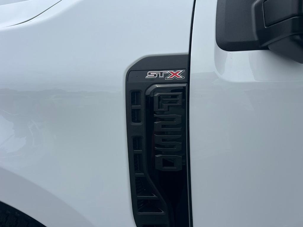 new 2025 Ford F-250 car, priced at $55,460