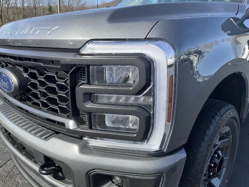 new 2025 Ford F-250 car, priced at $61,590